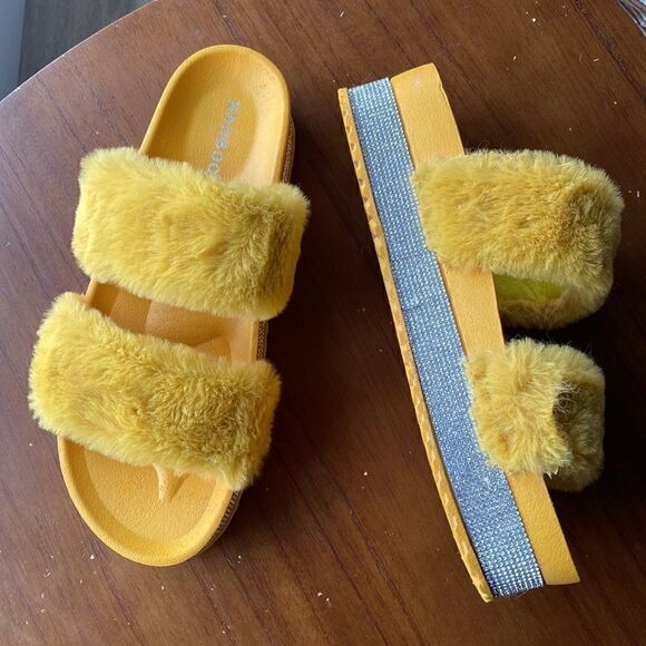 Bamboo Faux Fur Platform Sandals Size 10 - Picture 2 of 10